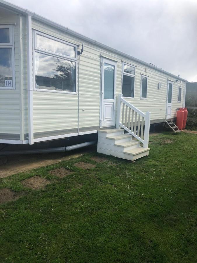 First Steps Caravan Rentals Sandown Bagian luar foto